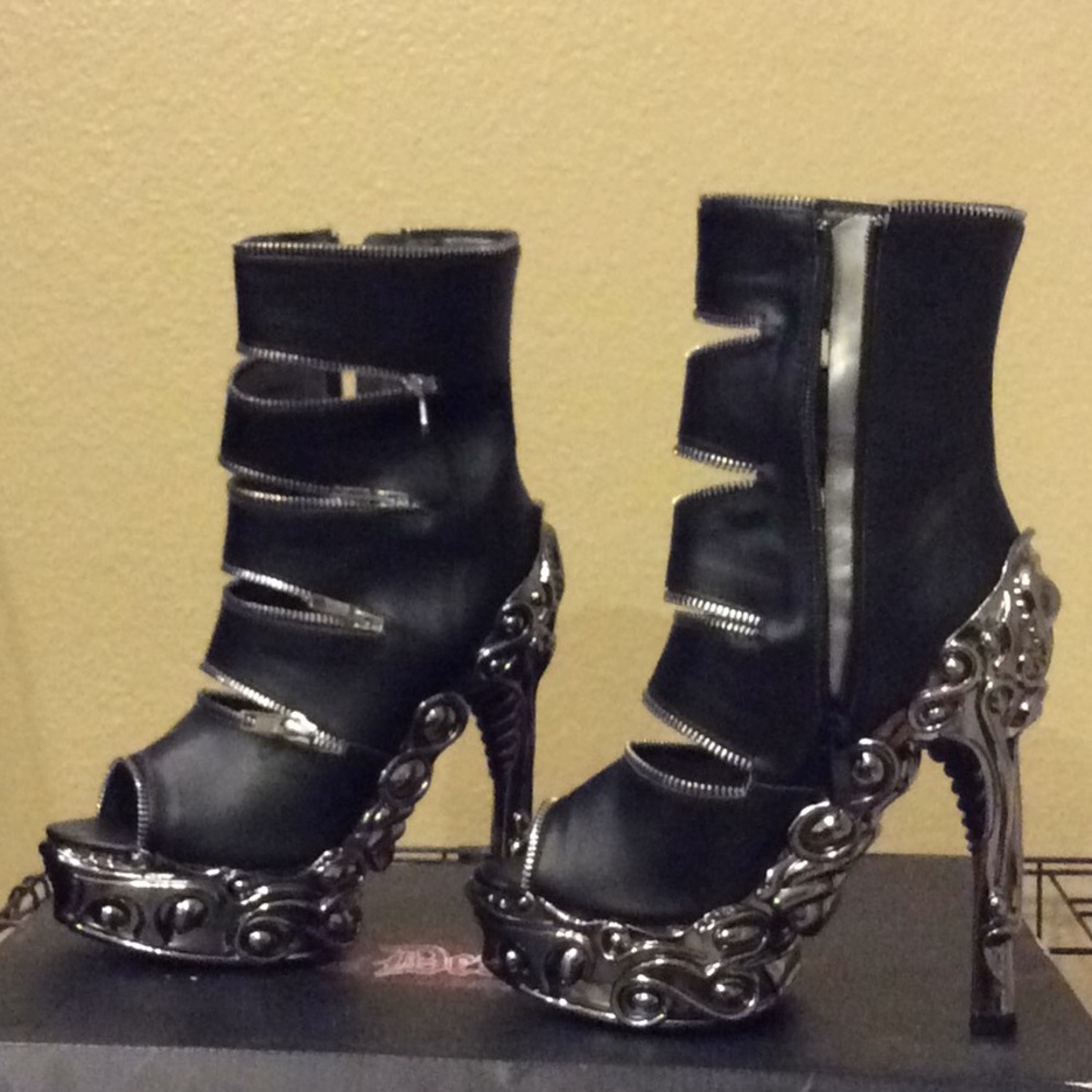 Hades Lawson Sexy Black Ankle Boots NWOT